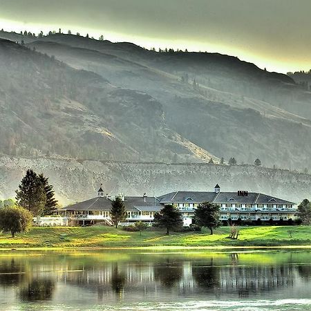 South Thompson Inn & Conference Centre Kamloops Esterno foto